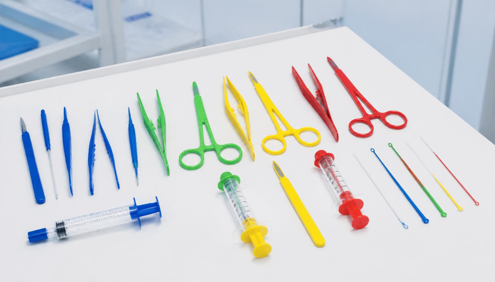 Color-coded disposable medical instruments used for quick identification